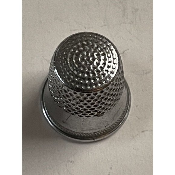 Sewing Quilting Thimble Size 8 Silver Tone - Picture 4 of 6